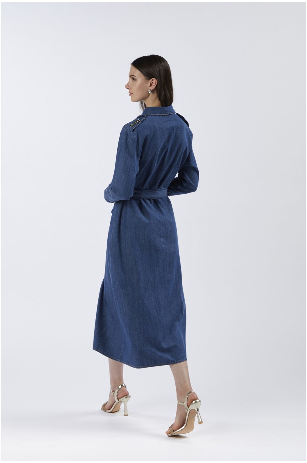 Chemisier-type dress in chambray