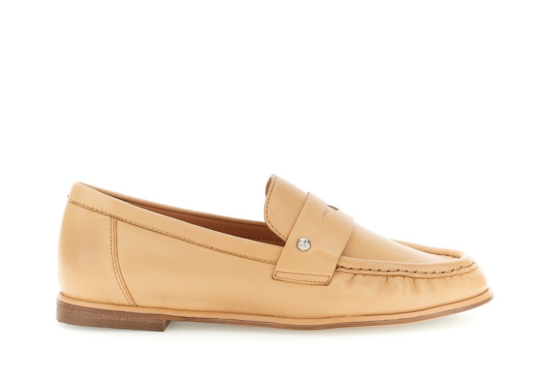 nappa leather loafers with pleats fishing