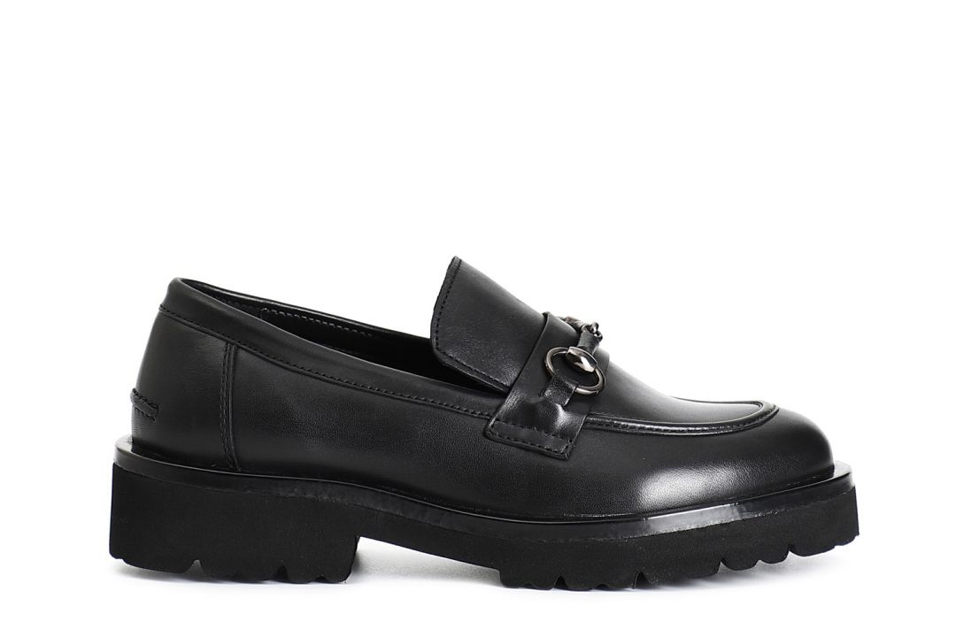 women's leather moccasin with horsebit black