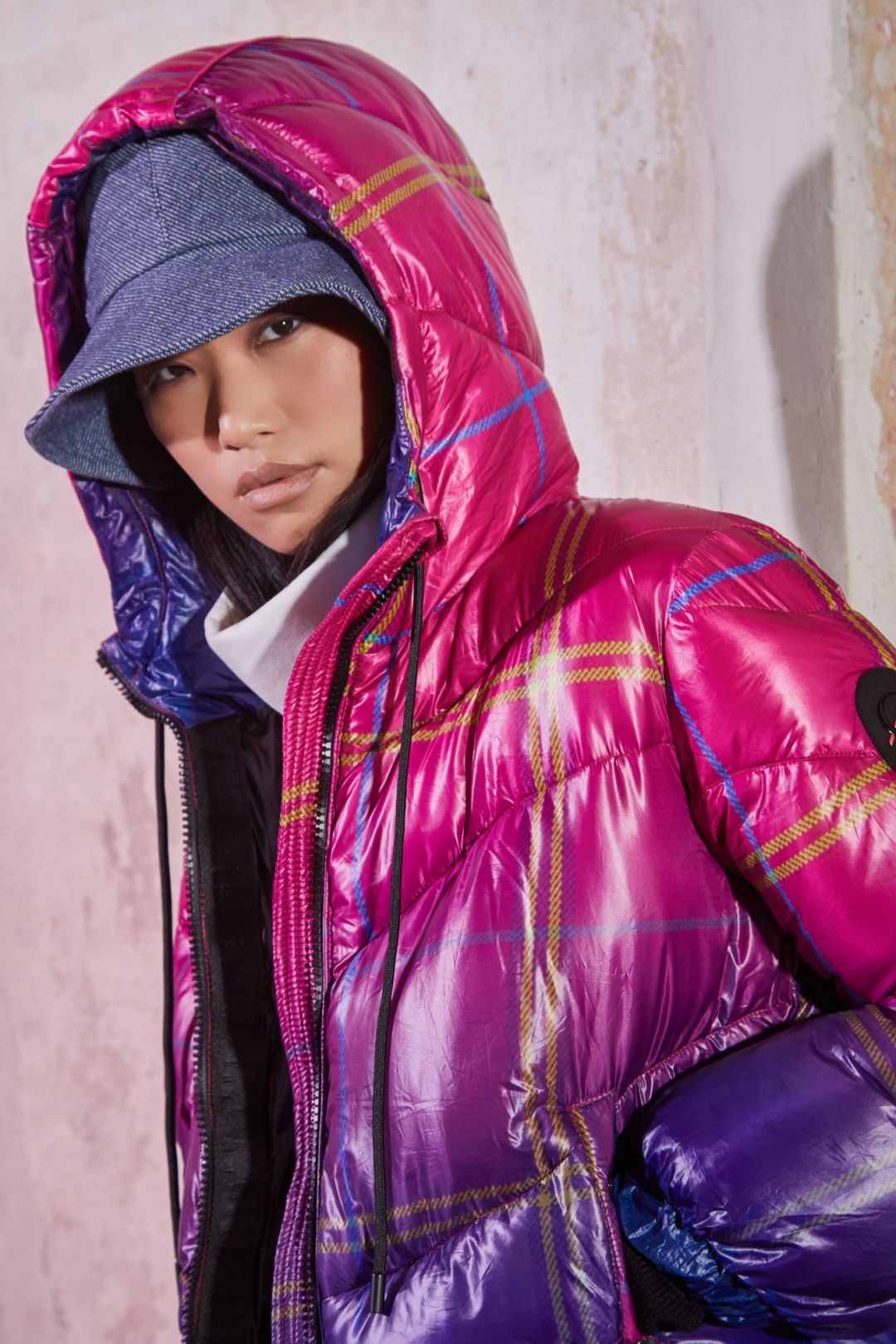 patterned down jacket with wave quilt in ultralight nylon